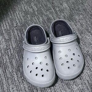 Lavender Crocs women’s 8